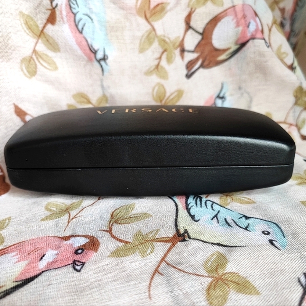 VERSACE Large Oversized Black Eyeglass Sunglasses Case & Cleaning Cloth *FLAW* - Picture 5 of 12